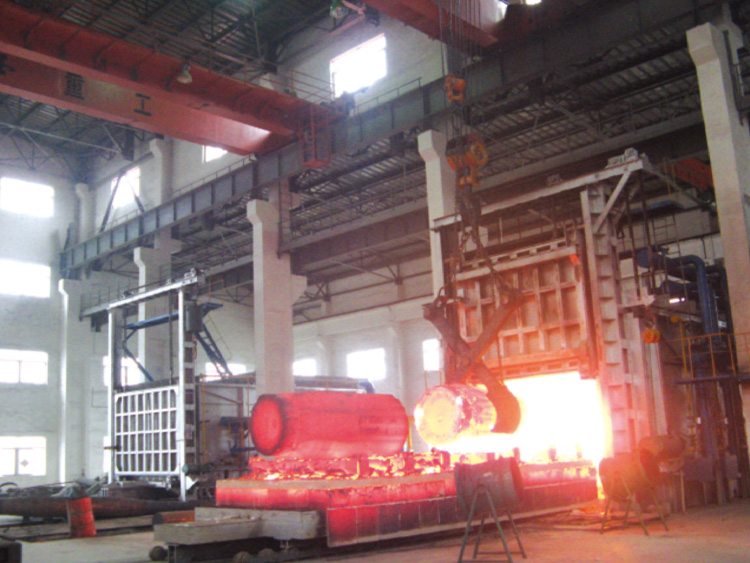 全自动加热炉出炉作业